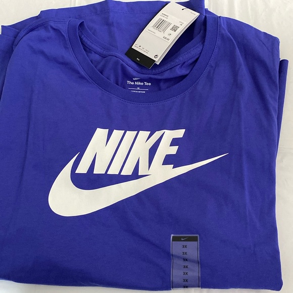 Nike Tops - Nike